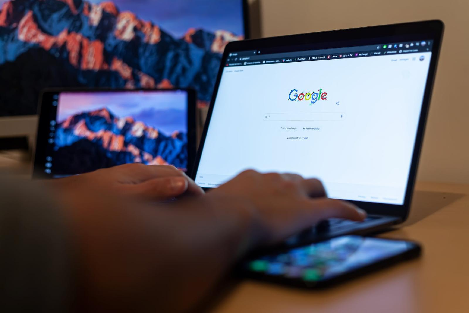 Les 10 sites culturels incontournables pour se cultiver en ligne