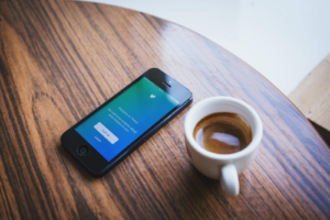 Comprendre twitter : le reseau social de la communication rapide
